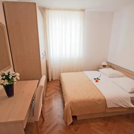 Beachfront Tamarix Appartement *